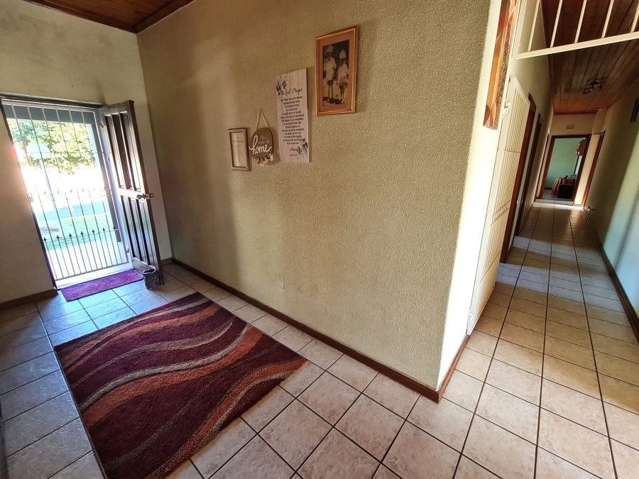 4 Bedroom Property for Sale in C Place Eastern Cape